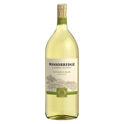 WOODBRIDGE SAUVIGNON BLANC